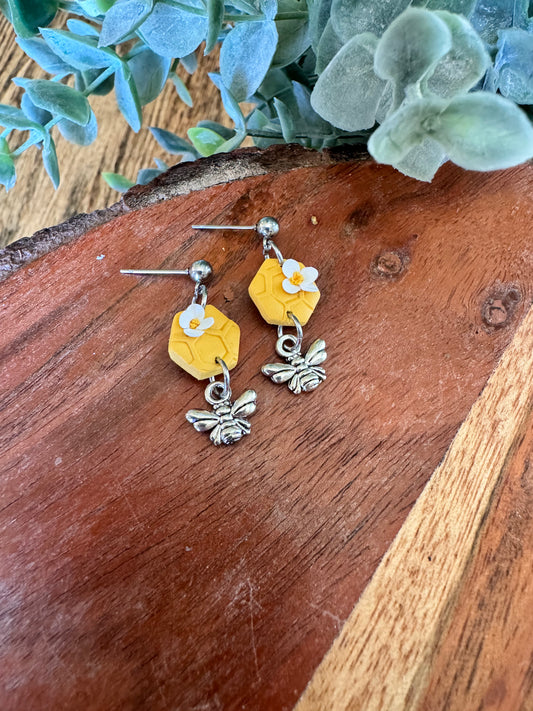 Dainty Honeycomb Earrings